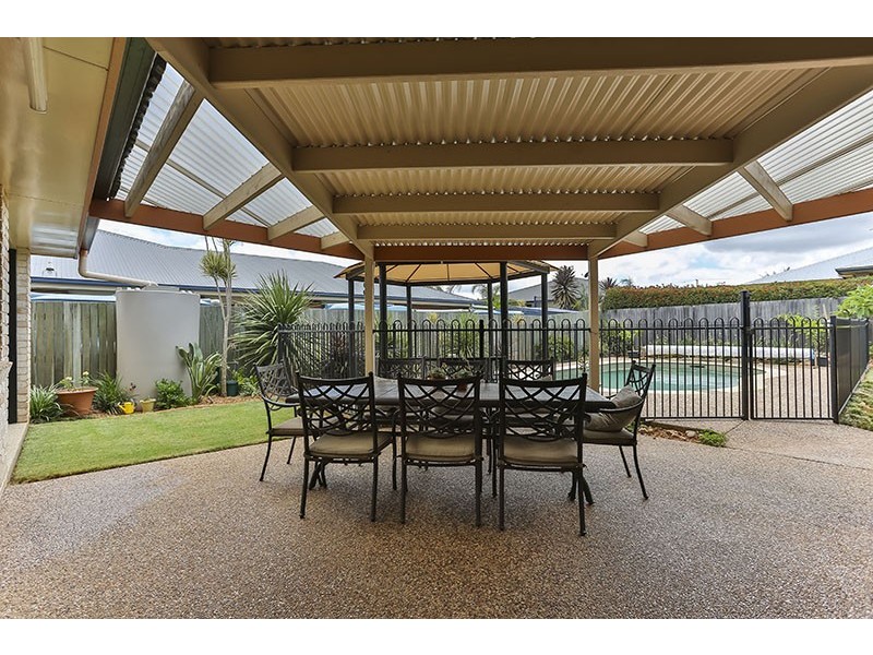 22 Hinchliffe Drive, Kearneys Spring QLD 4350