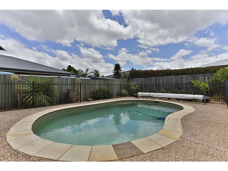 22 Hinchliffe Drive, Kearneys Spring QLD 4350
