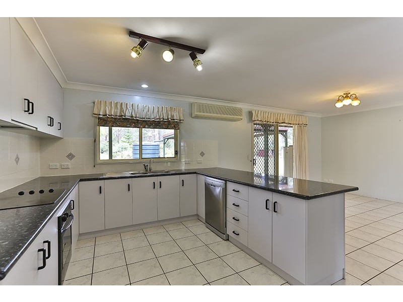 61 Zeller Road, Geham QLD 4352