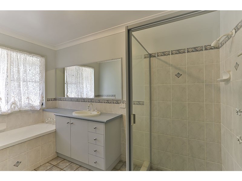 61 Zeller Road, Geham QLD 4352