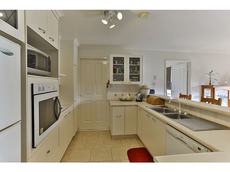 9 Dalrello Court, Glenvale QLD 4350