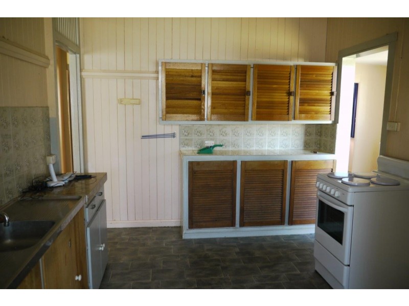 7 Alfred Street, Cambooya QLD 4358