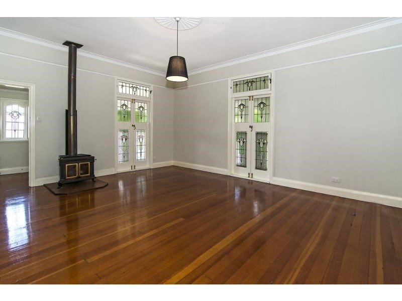 38 Lindsay Street, East Toowoomba QLD 4350