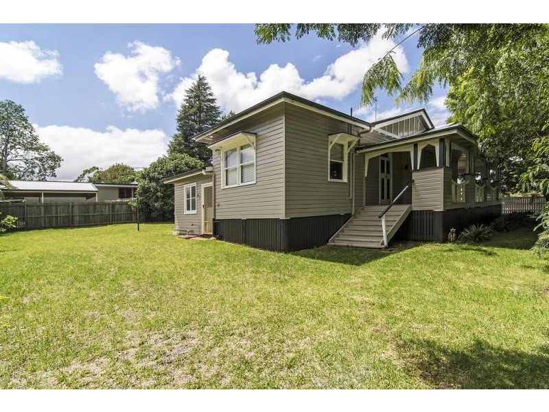 38 Lindsay Street, East Toowoomba QLD 4350