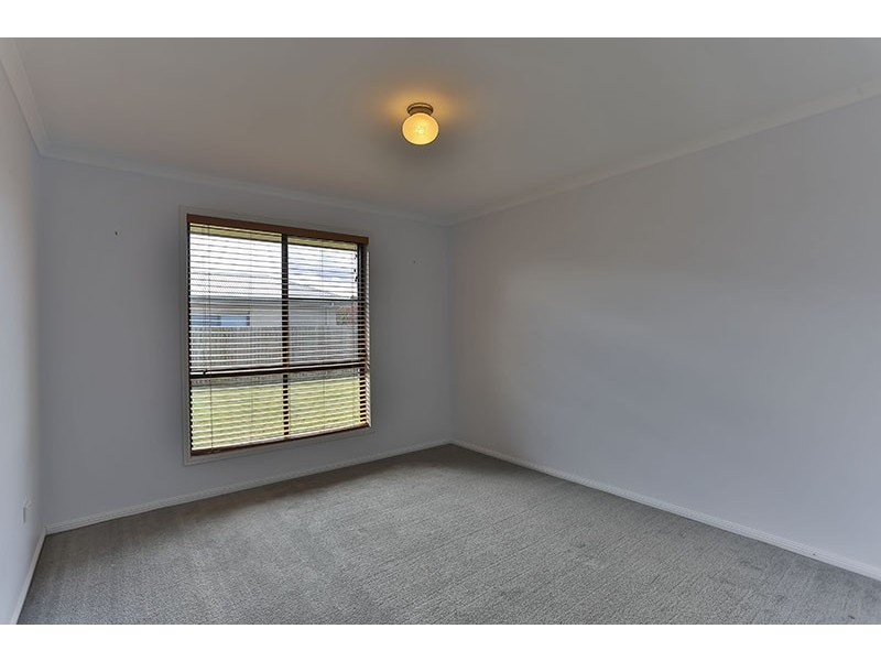 14 Shelton Crescent, Kearneys Spring QLD 4350