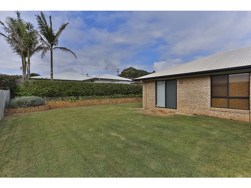 14 Shelton Crescent, Kearneys Spring QLD 4350