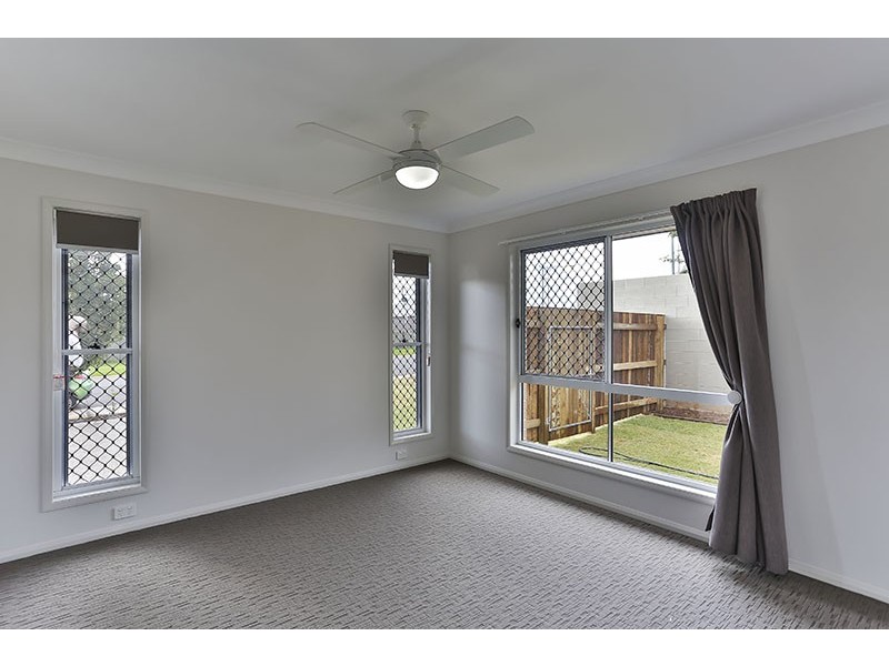 Villa 2/4 Highgrove Drive, Highfields QLD 4352