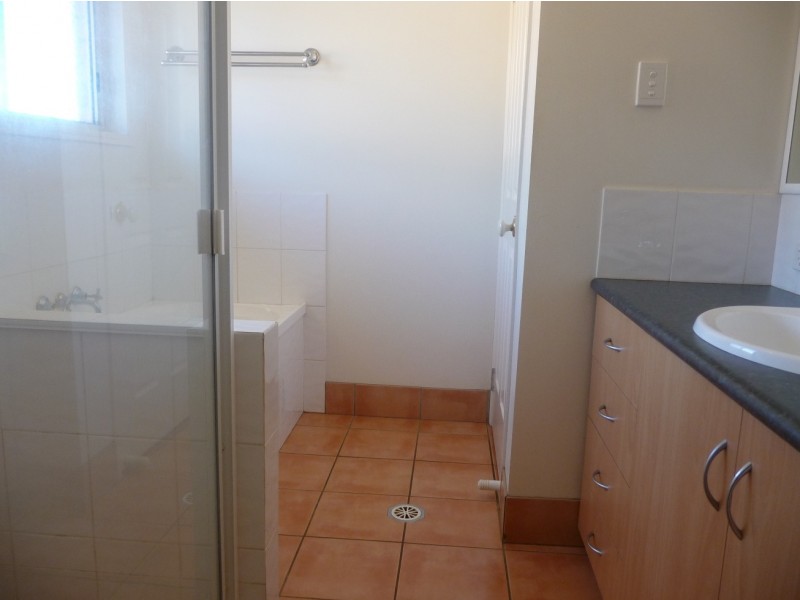 3 Elizabeth Kenny Court, Harristown QLD 4350