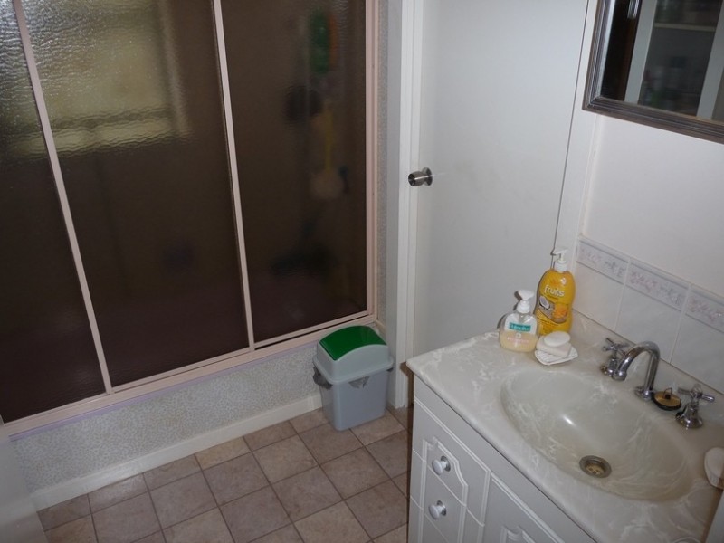 17 Llewellyn Street, Centenary Heights QLD 4350