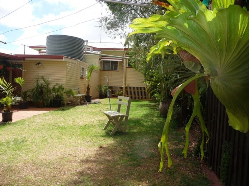 17 Llewellyn Street, Centenary Heights QLD 4350