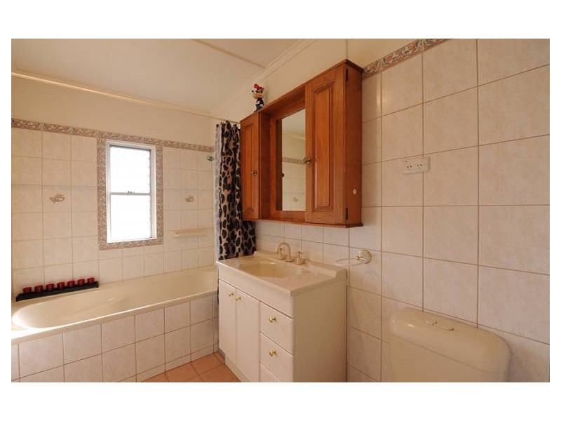 15 Kelly Street, Harlaxton QLD 4350