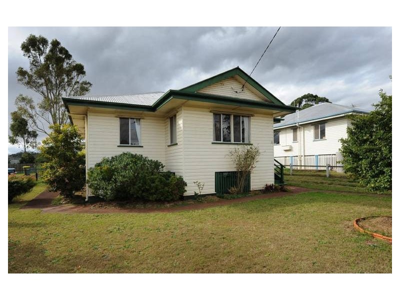 15 Kelly Street, Harlaxton QLD 4350