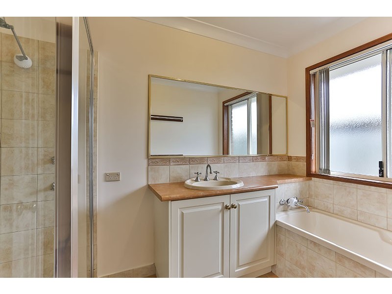 147 Spring Street, Middle Ridge QLD 4350