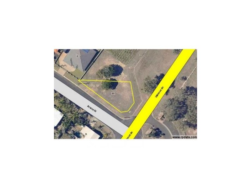11 Hibiscus Avenue, Moore Park Beach QLD 4670