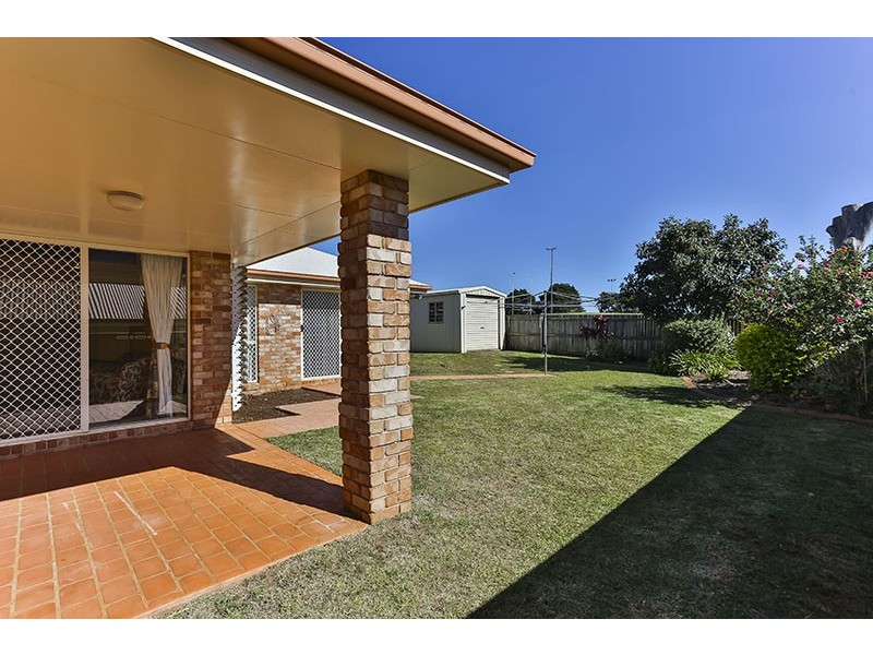 15 Buckle Court, Middle Ridge QLD 4350