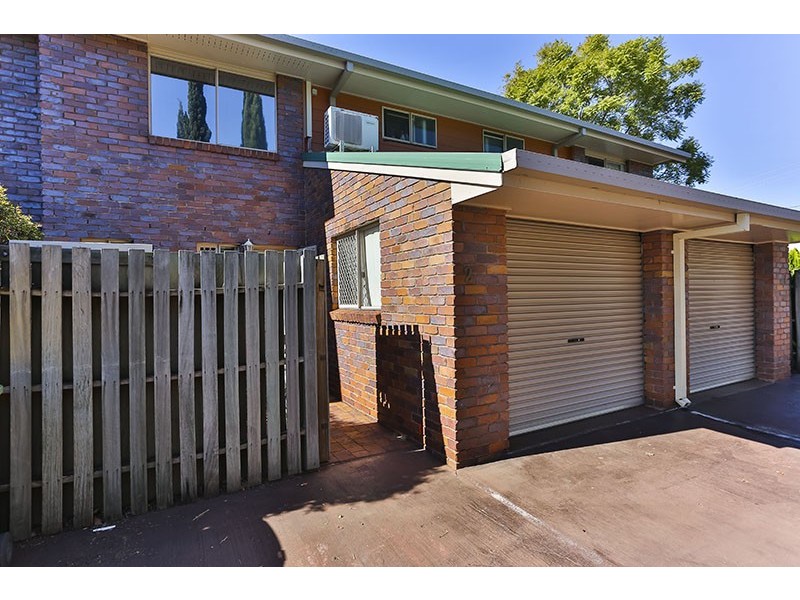2/247 Herries Street, Newtown QLD 4350