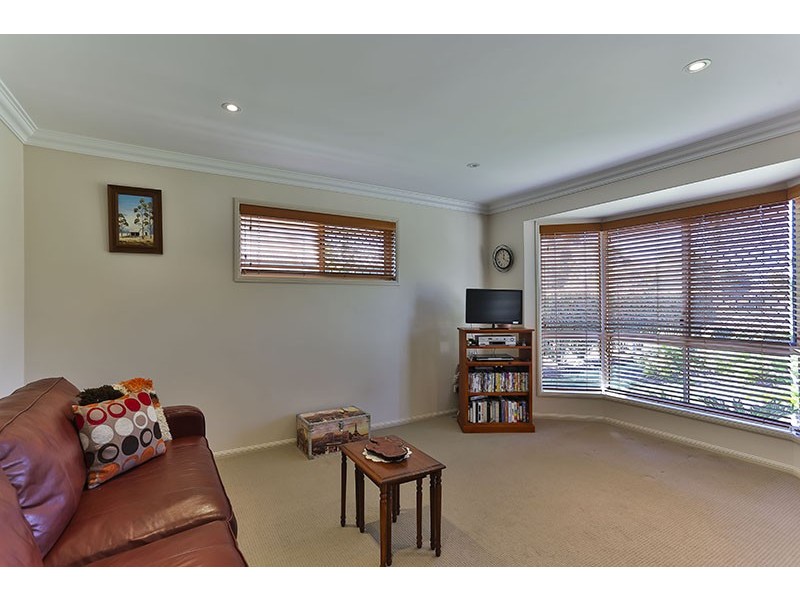 24 Sinclair Street, Wyreema QLD 4352