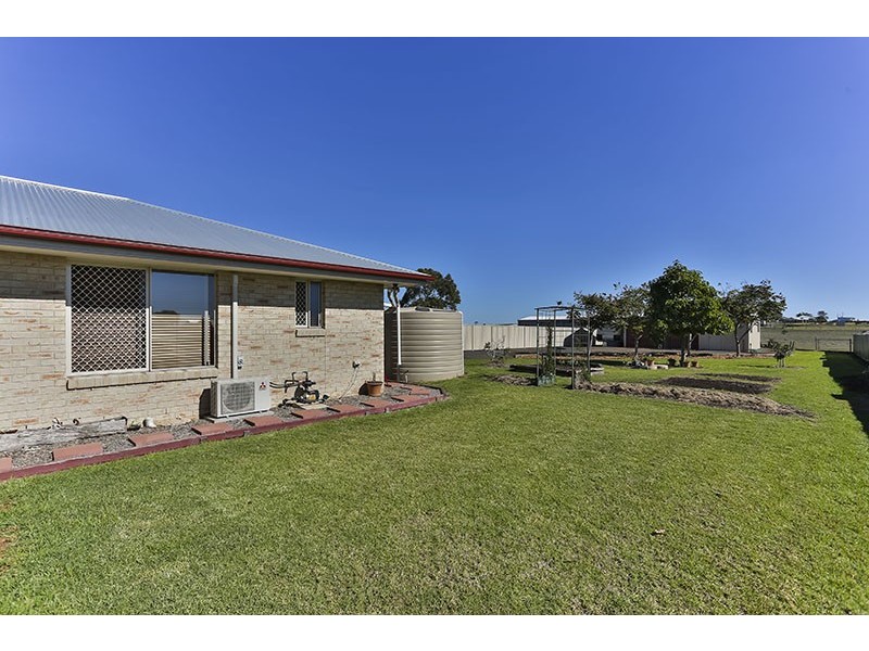 24 Sinclair Street, Wyreema QLD 4352