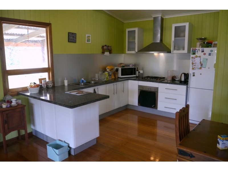 15 Daly Street, Quinalow QLD 4403