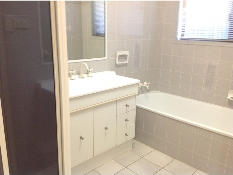 3 Brigalow Street, Newtown QLD 4350