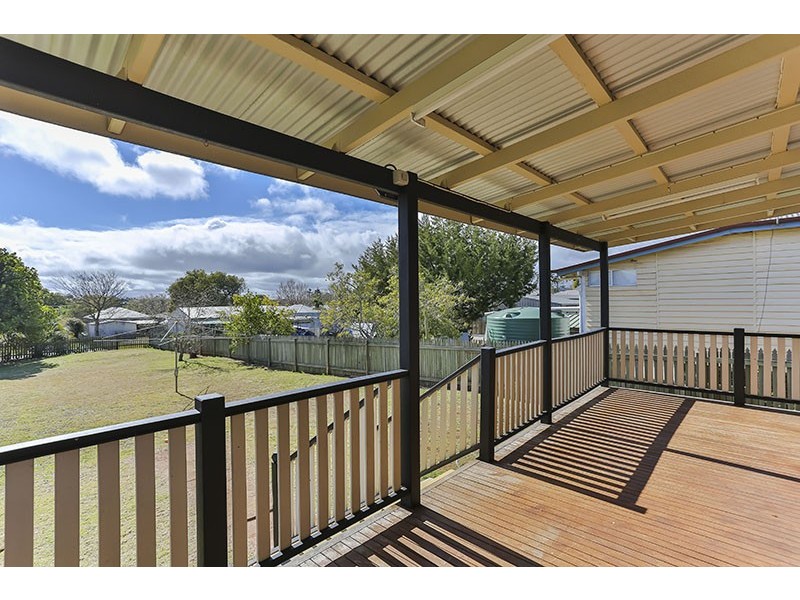 17 Dalmeny Street, Wilsonton QLD 4350
