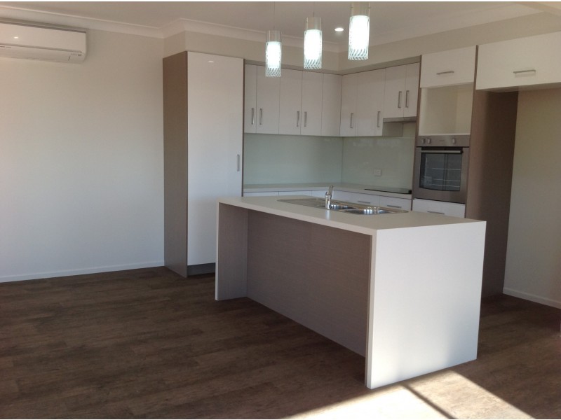 2 Harris Street, Harristown QLD 4350