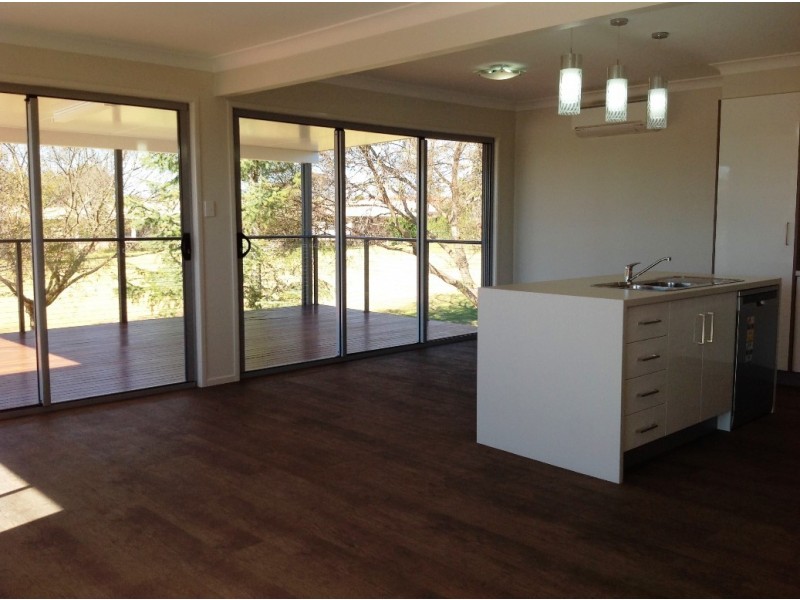 2 Harris Street, Harristown QLD 4350