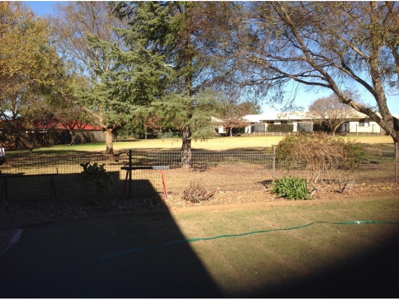 2 Harris Street, Harristown QLD 4350