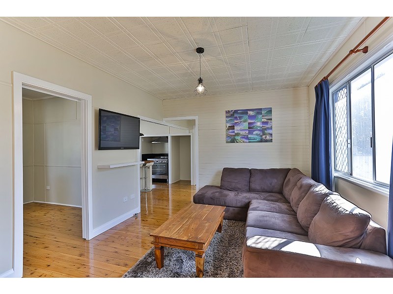 9 Weetwood Street, Newtown QLD 4350