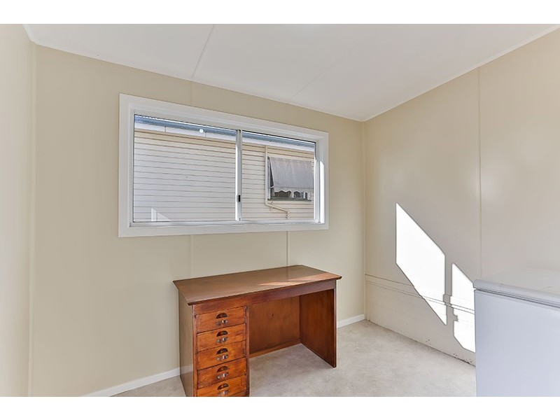 9 Weetwood Street, Newtown QLD 4350