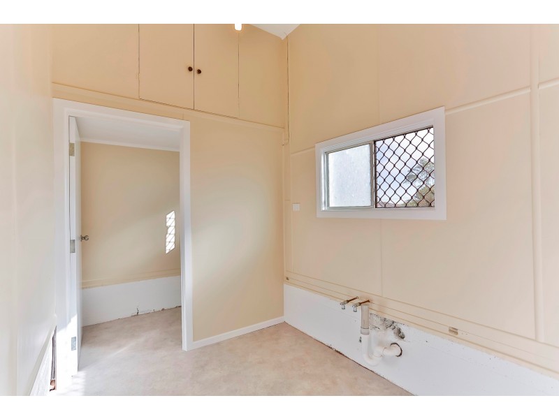 9 Weetwood Street, Newtown QLD 4350