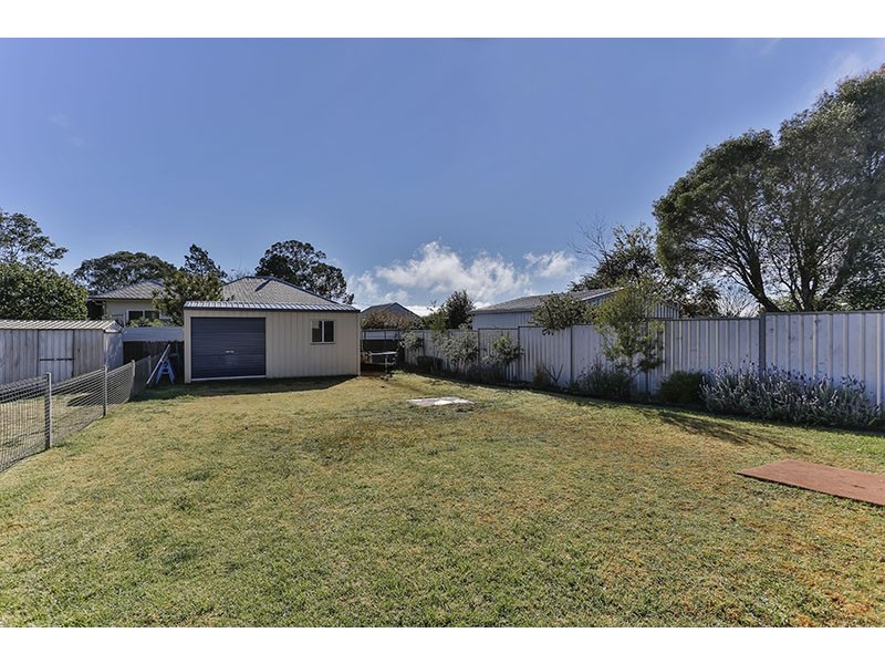 9 Weetwood Street, Newtown QLD 4350