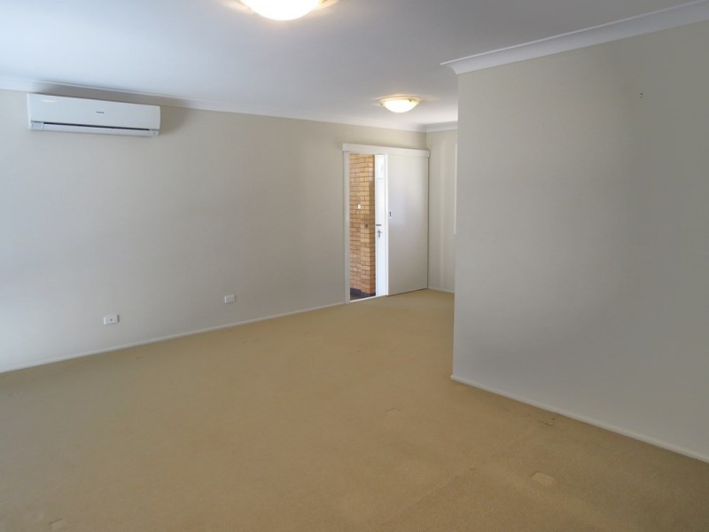 124 Curzon Street, Rangeville QLD 4350