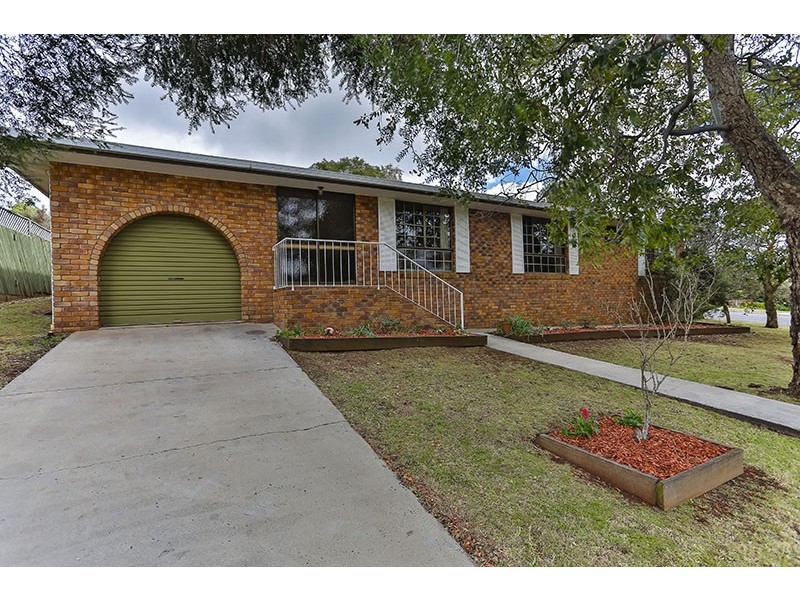 25 Amanda Drive (Cnr of Amanda Dr and Zoe Crt), Centenary Heights QLD 4350