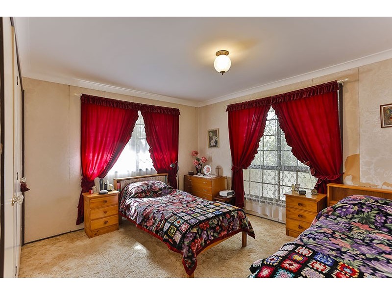 25 Amanda Drive (Cnr of Amanda Dr and Zoe Crt), Centenary Heights QLD 4350