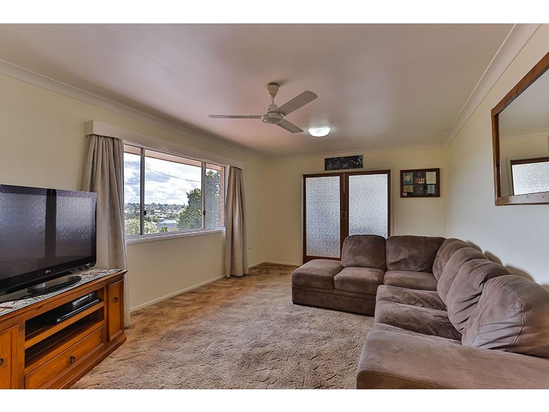 948 Ruthven Street, Kearneys Spring QLD 4350