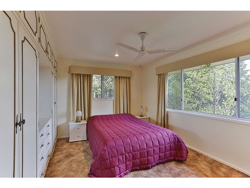 948 Ruthven Street, Kearneys Spring QLD 4350