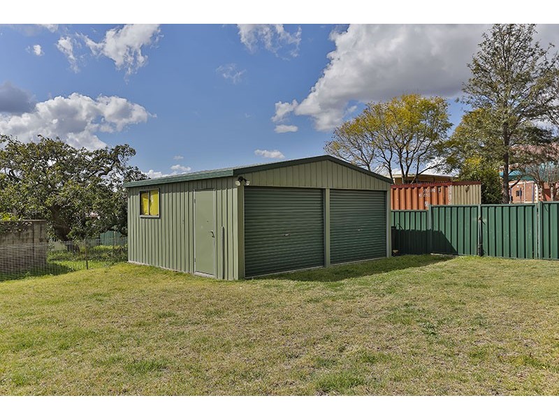 948 Ruthven Street, Kearneys Spring QLD 4350
