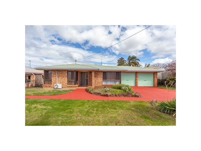 428 Stenner Street, Kearneys Spring QLD 4350