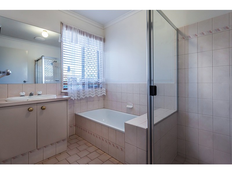 428 Stenner Street, Kearneys Spring QLD 4350