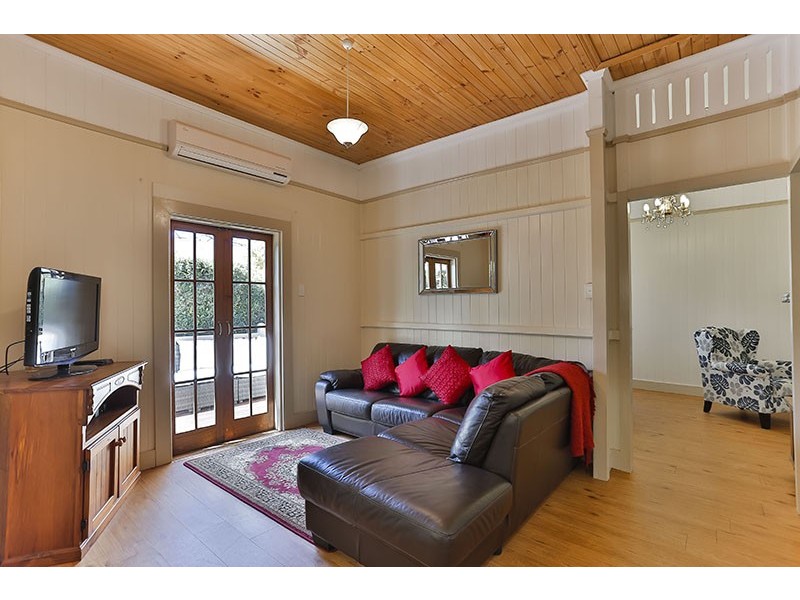 3 Jarrah Street, East Toowoomba QLD 4350