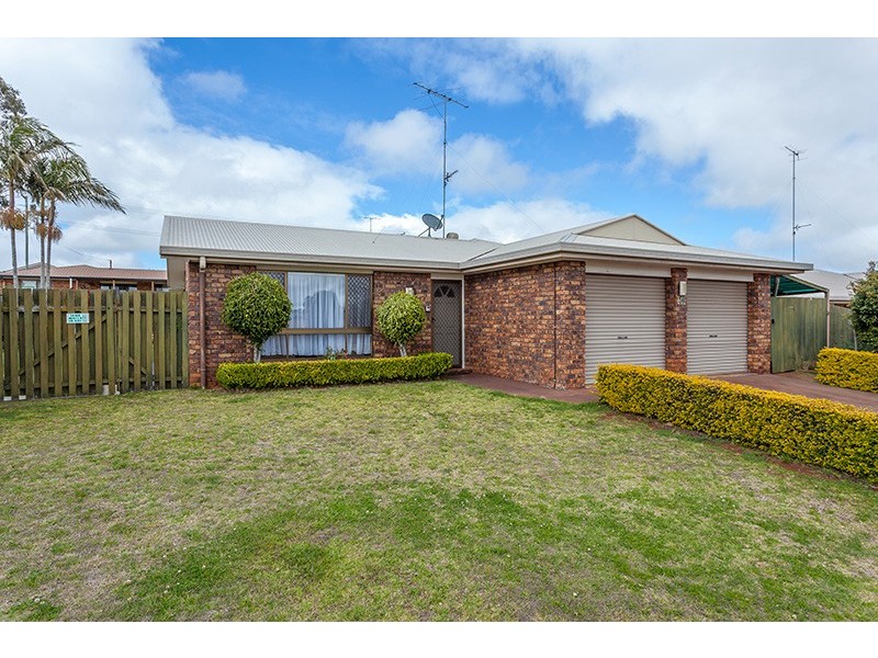 36 Lorraine Crescent, Centenary Heights QLD 4350