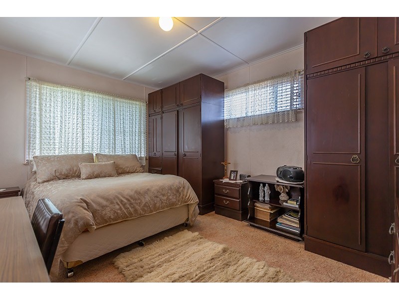 11 Beck Street, Mount Lofty QLD 4350