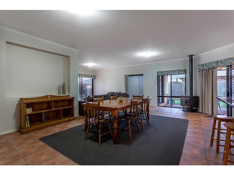 15 Wood Drive, Middle Ridge QLD 4350