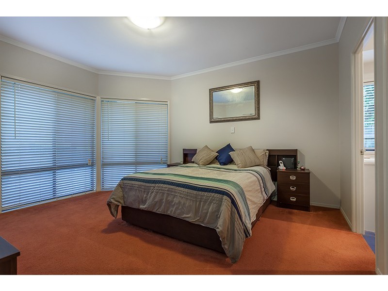 15 Wood Drive, Middle Ridge QLD 4350