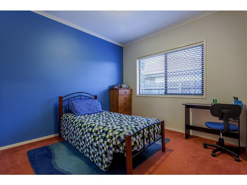 15 Wood Drive, Middle Ridge QLD 4350