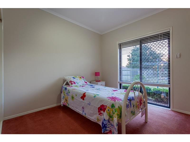 15 Wood Drive, Middle Ridge QLD 4350