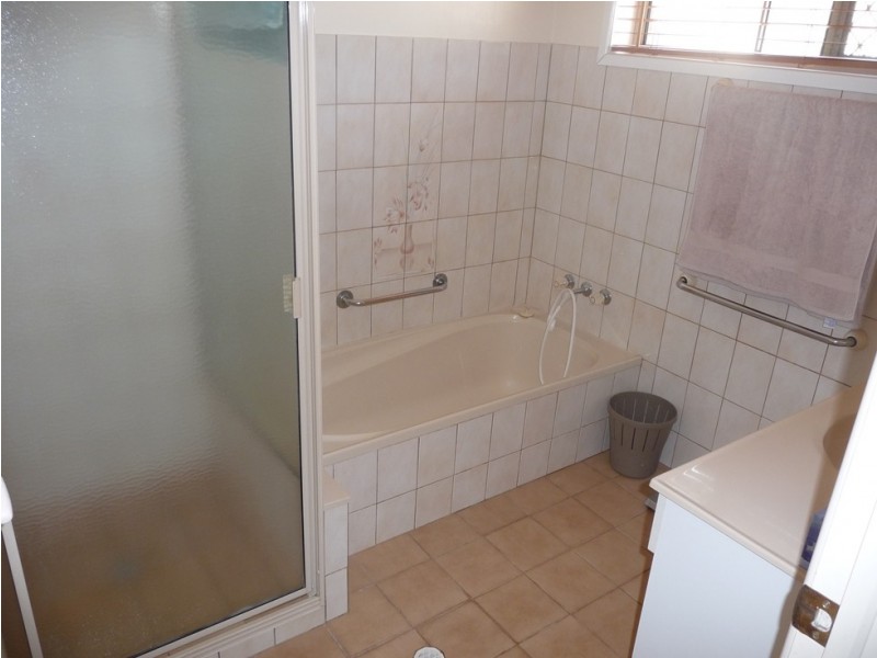 30 Blackdown Street, Harristown QLD 4350