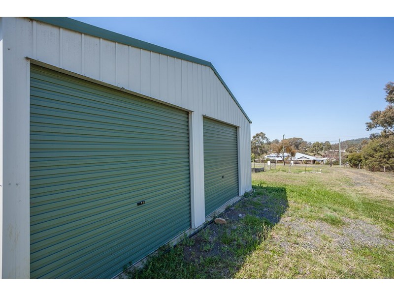 8 Lake Drive, Meringandan QLD 4352