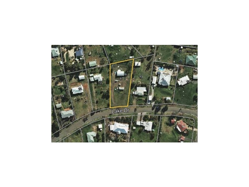 8 Lake Drive, Meringandan QLD 4352